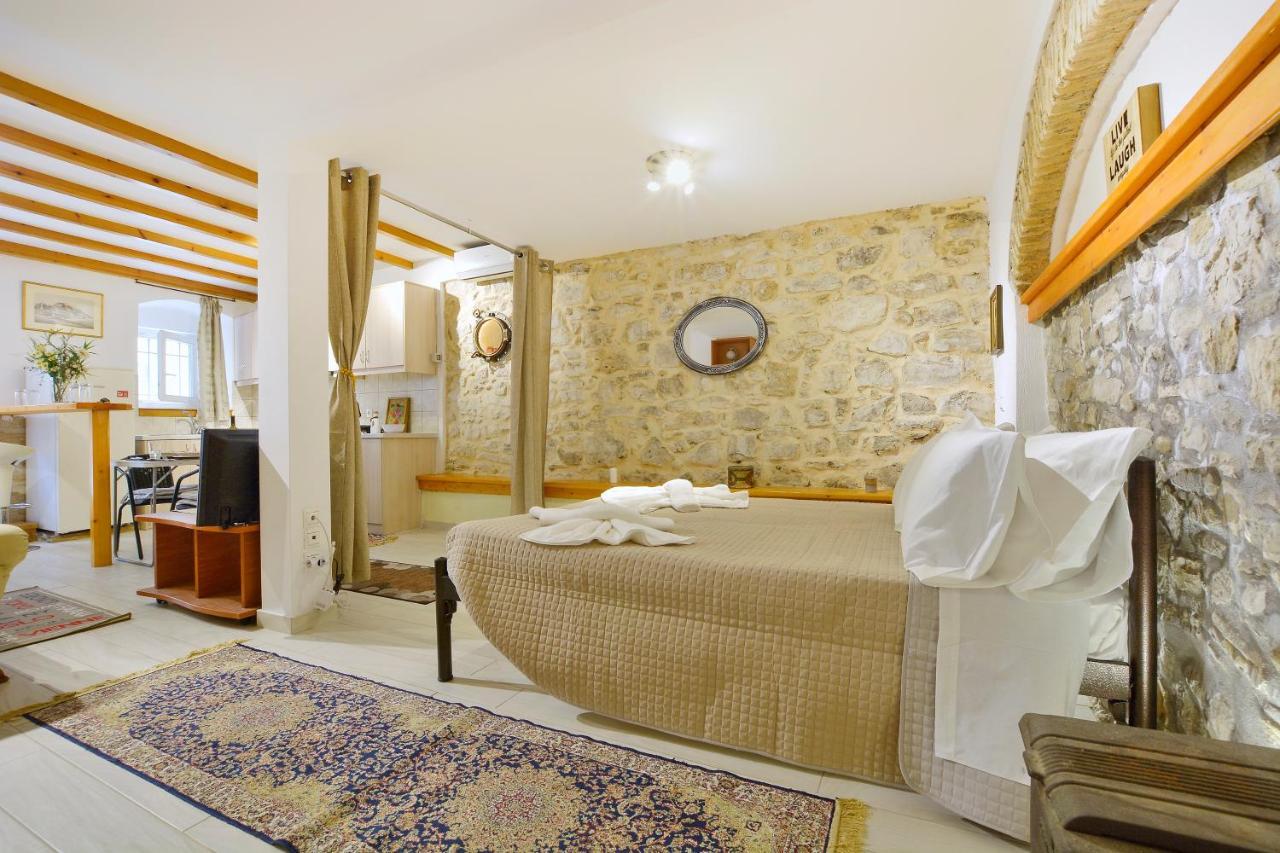 Studio In Corfu Town Buitenkant foto